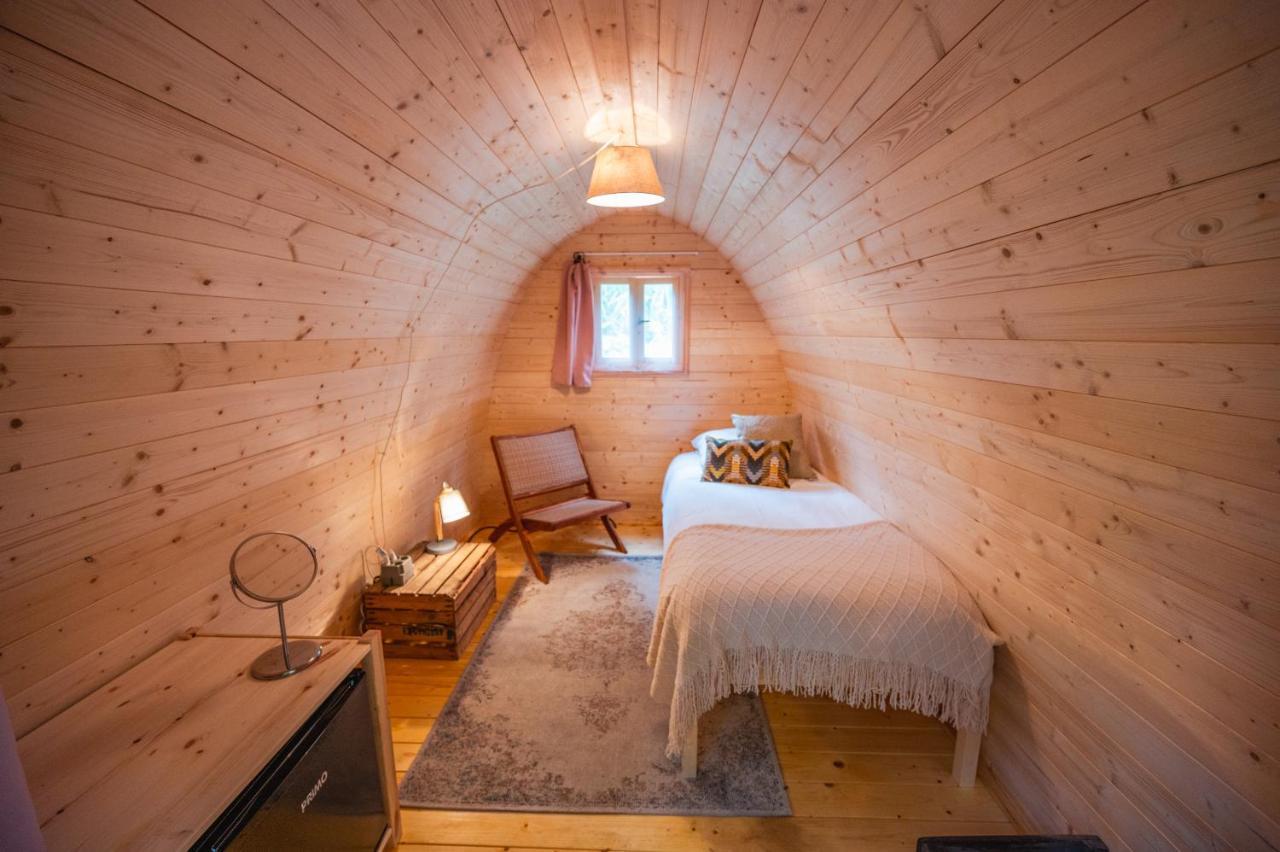 Rostig Hotel Kedichem ภายนอก รูปภาพ