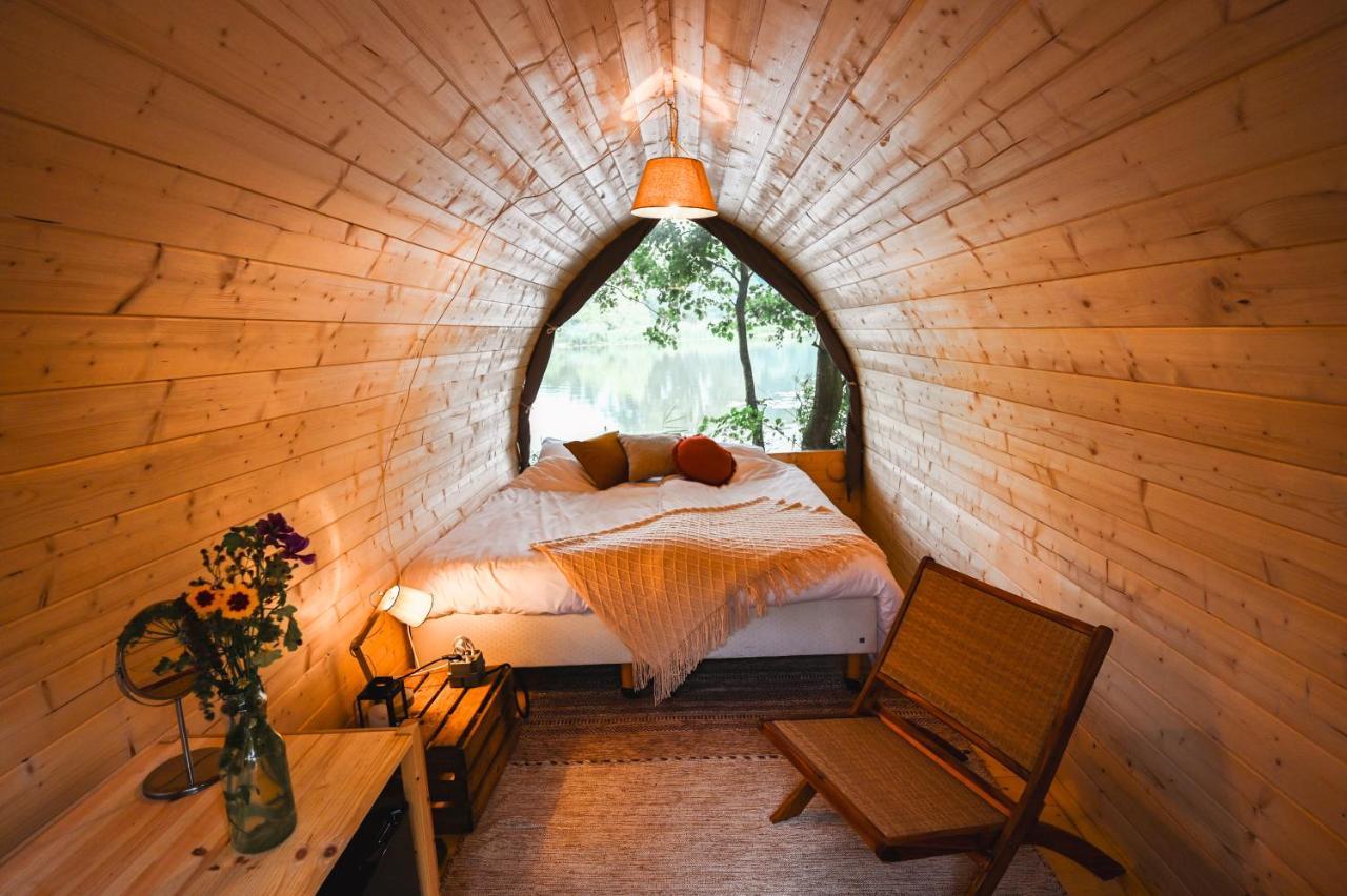 Rostig Hotel Kedichem ภายนอก รูปภาพ